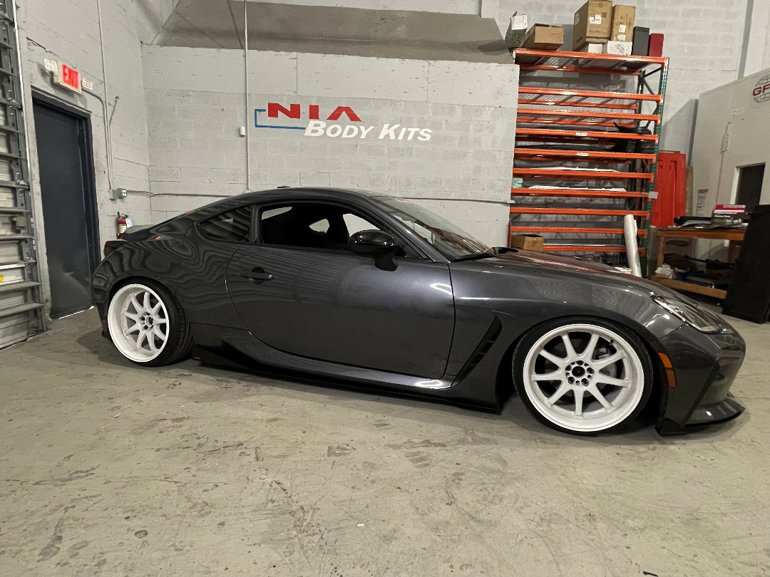 Toyota GR86 NIA Side Skirts Sleek Splitter 2022+ - Image 3